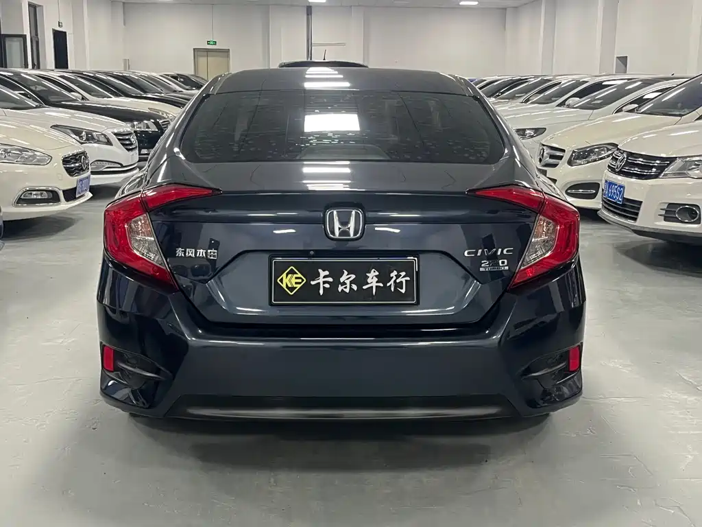 Honda Civic 2016 220TURBO CVT Luxury