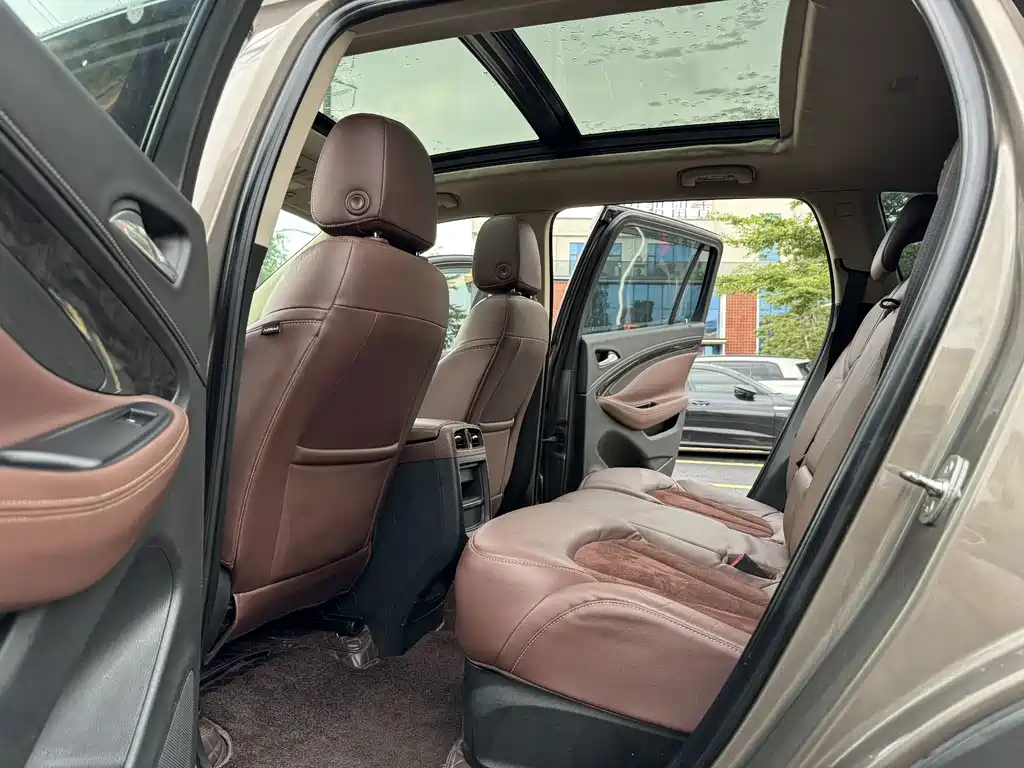 Buick Envision Plus — миниатюра 10