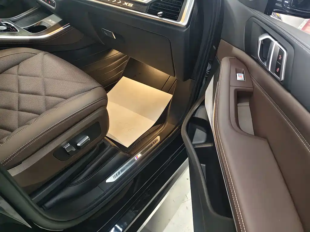 BMW X5 — миниатюра 10