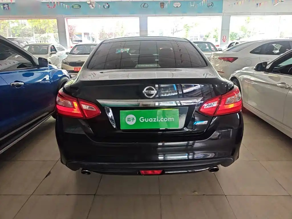 Nissan Teana — миниатюра 6