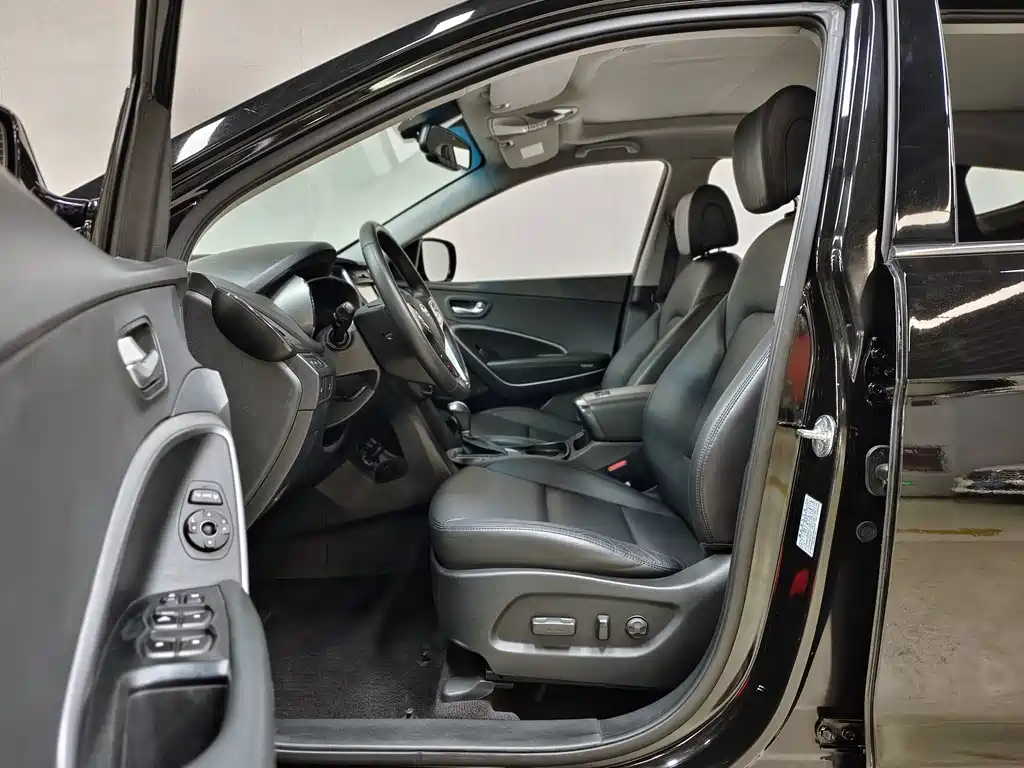 Hyundai Santa Fe — миниатюра 5