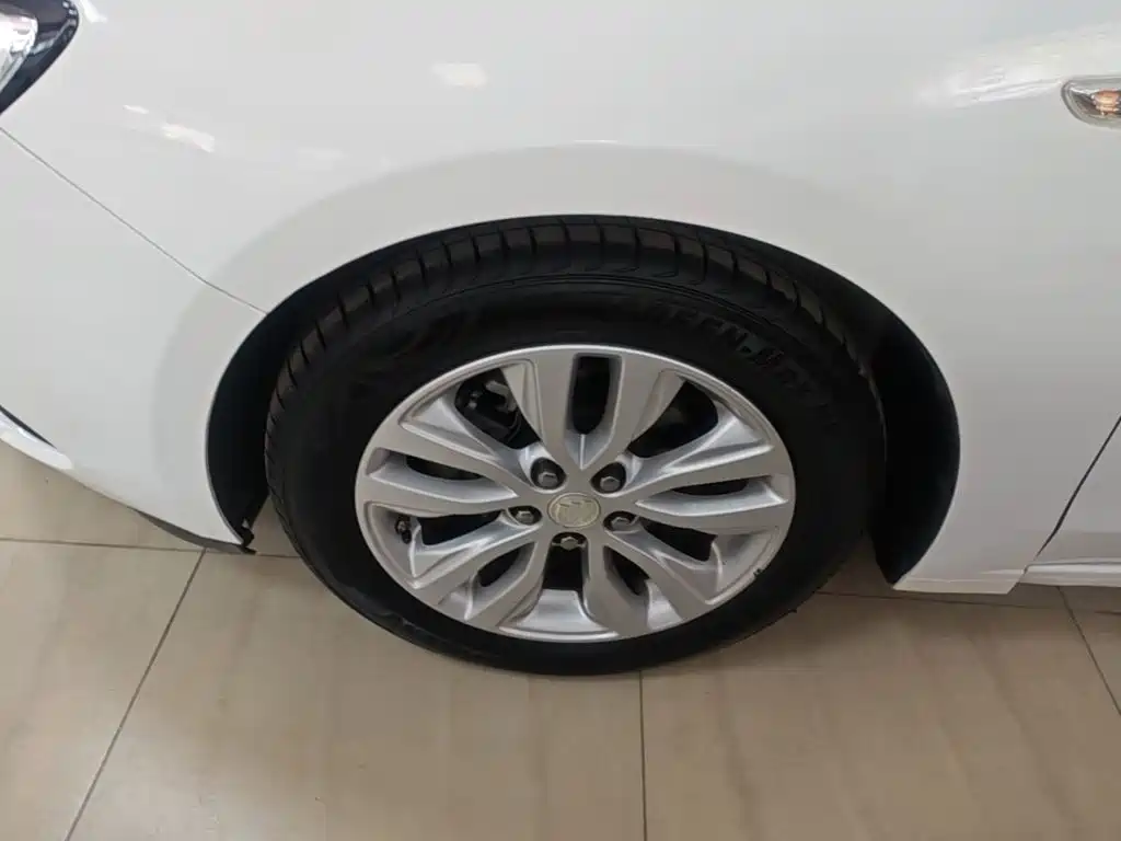 Buick Excelle — миниатюра 23