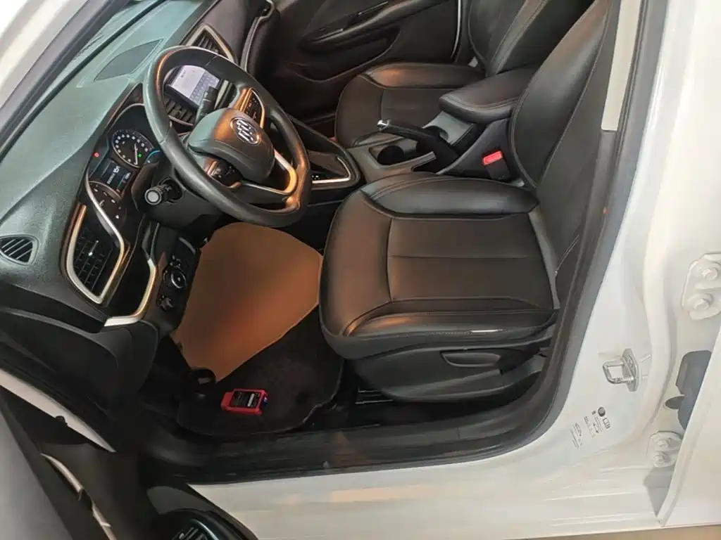 Buick Excelle — миниатюра 15
