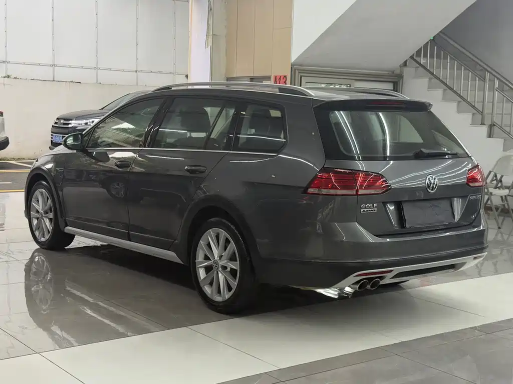 Volkswagen Golf (Import) — миниатюра 4