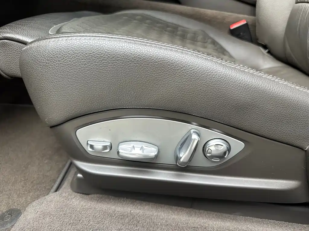 Porsche Panamera — миниатюра 8