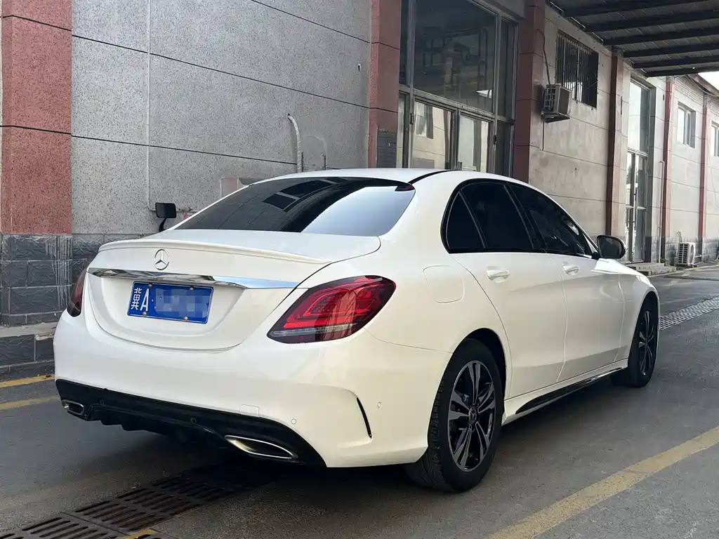 Mercedes-Benz C-Class — миниатюра 5