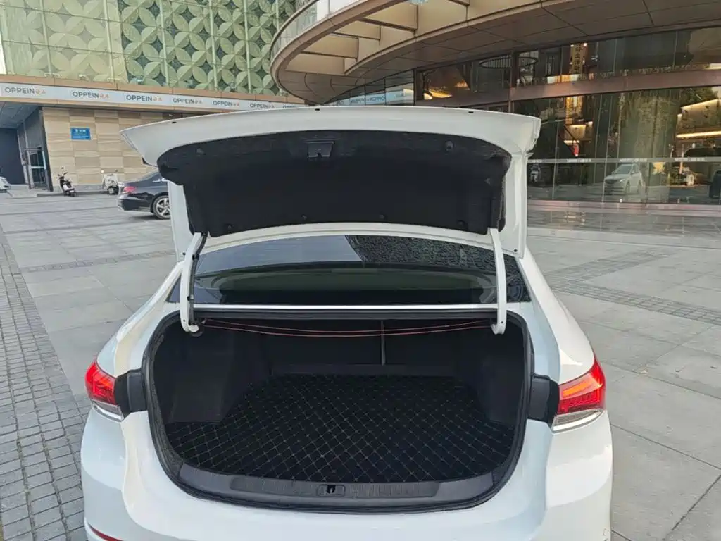 Buick Excelle — миниатюра 15
