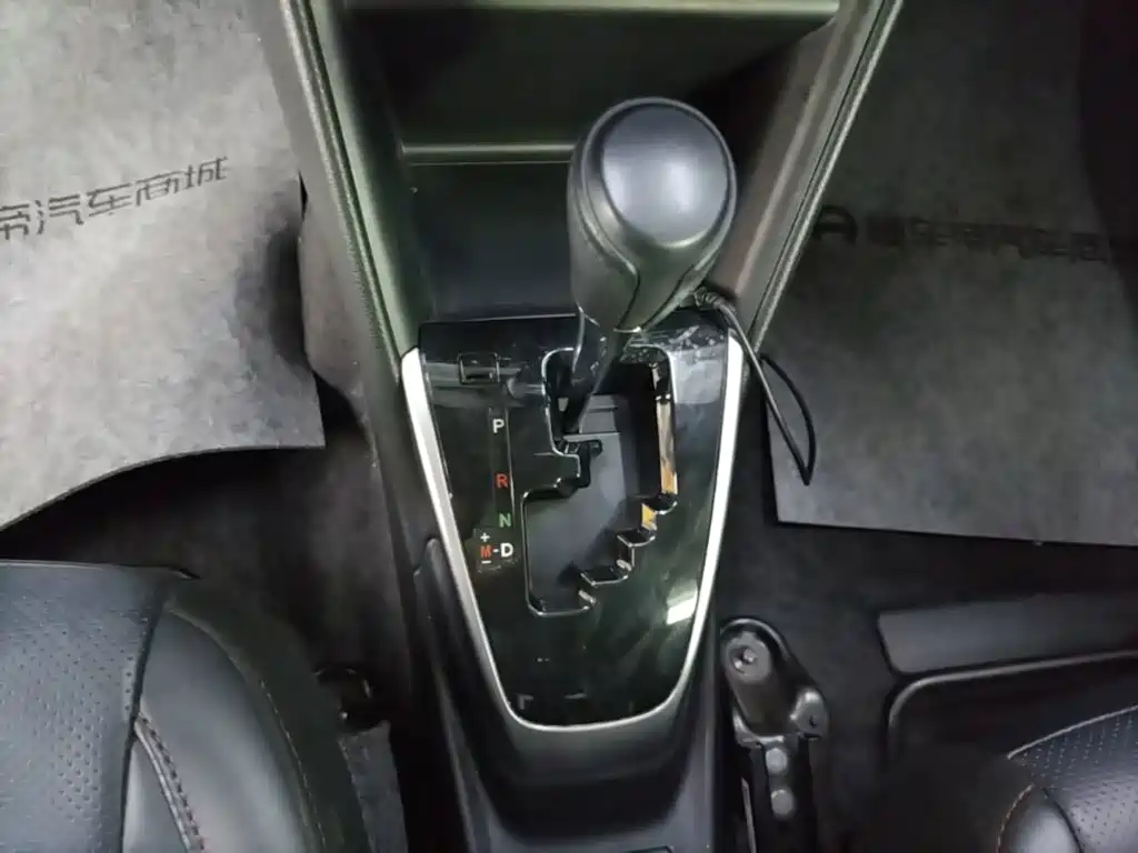 Toyota Yaris L — миниатюра 14