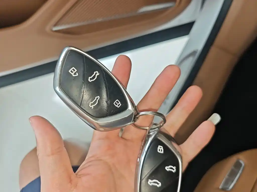 Roewe MARVEL X — миниатюра 9