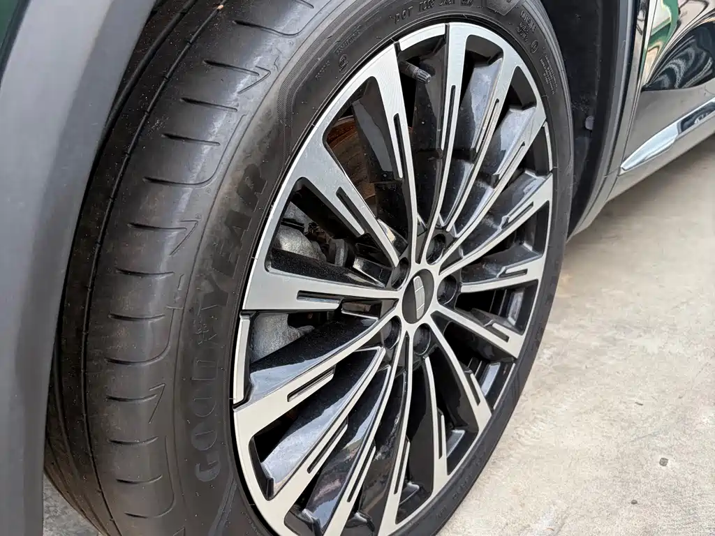 Geely Xingyue L — миниатюра 10