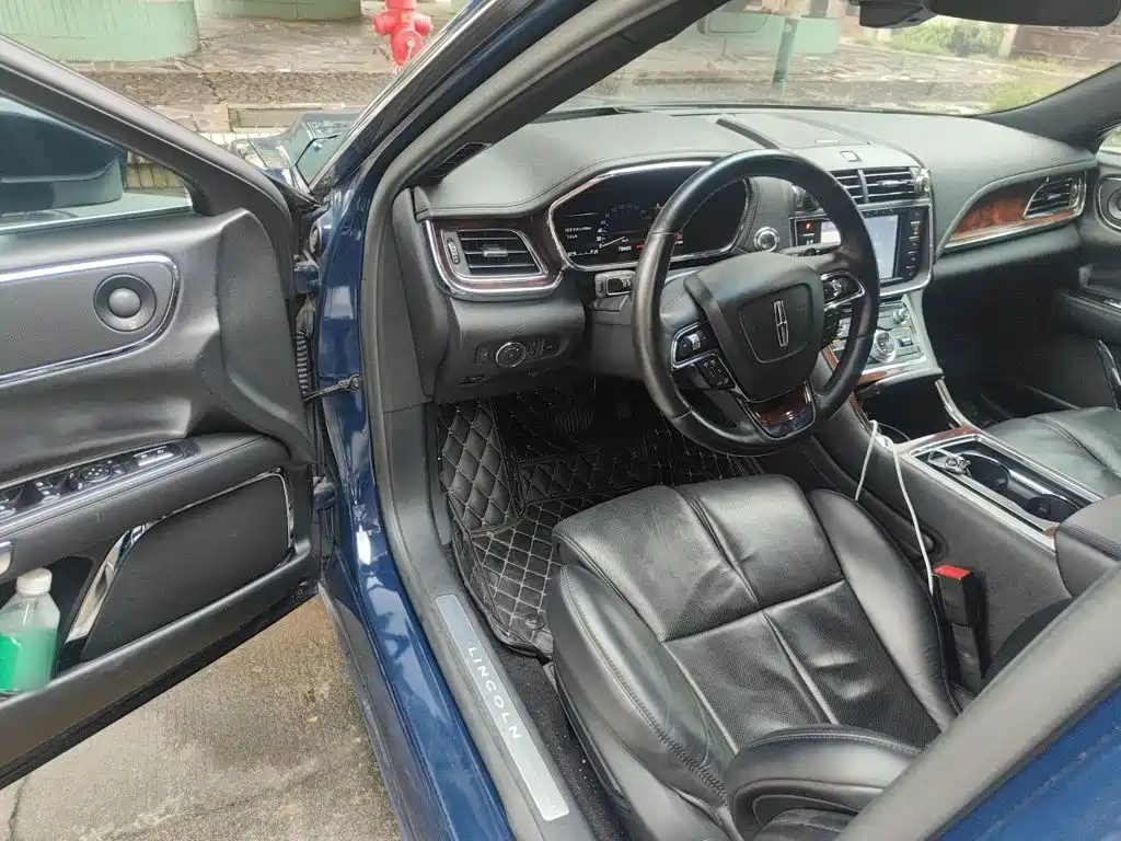 Lincoln Continental — миниатюра 12