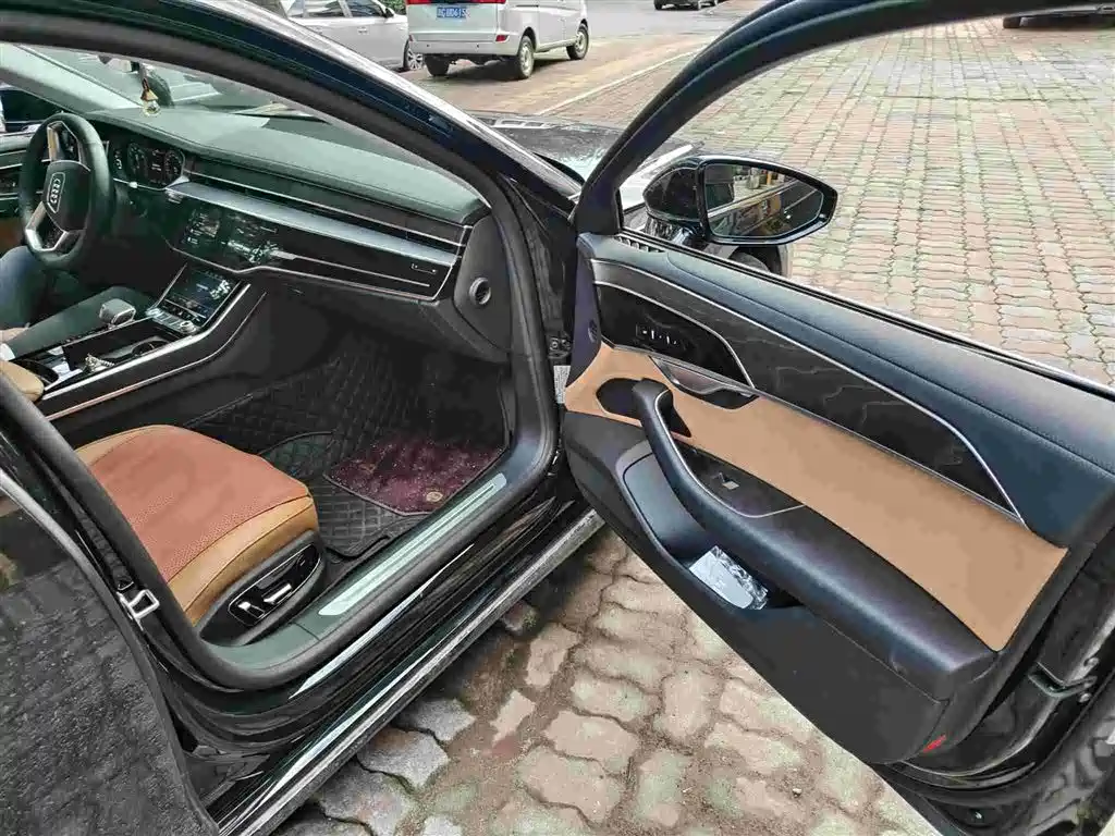Audi A8 — миниатюра 7