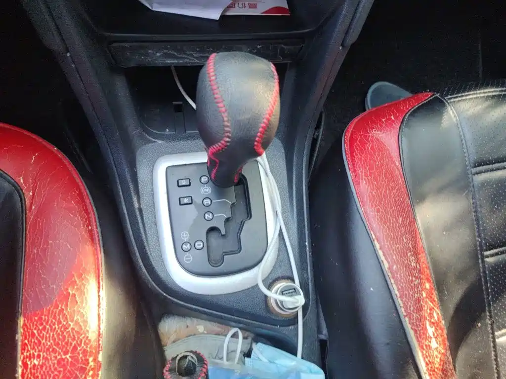 Peugeot 308 — миниатюра 10
