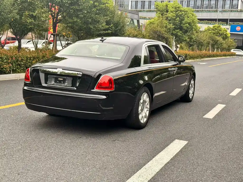 Rolls-Royce Ghost — миниатюра 14