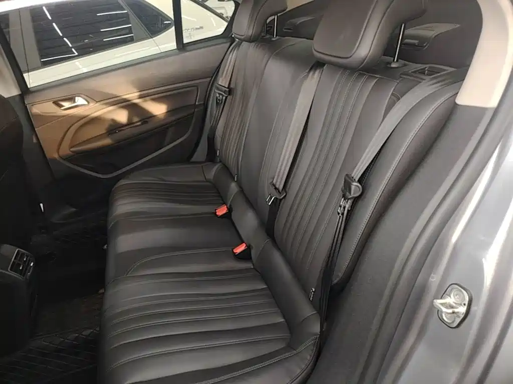 Peugeot 408 — миниатюра 17