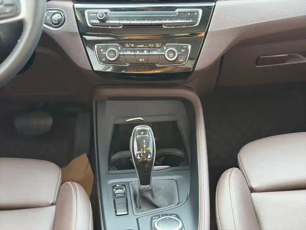 BMW X1 — миниатюра 9