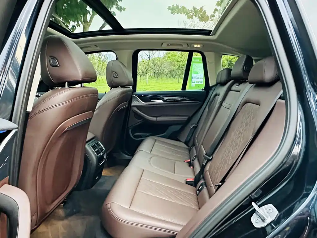BMW X3 — миниатюра 9