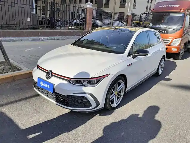 VOLKSWAGEN GOLF GTI