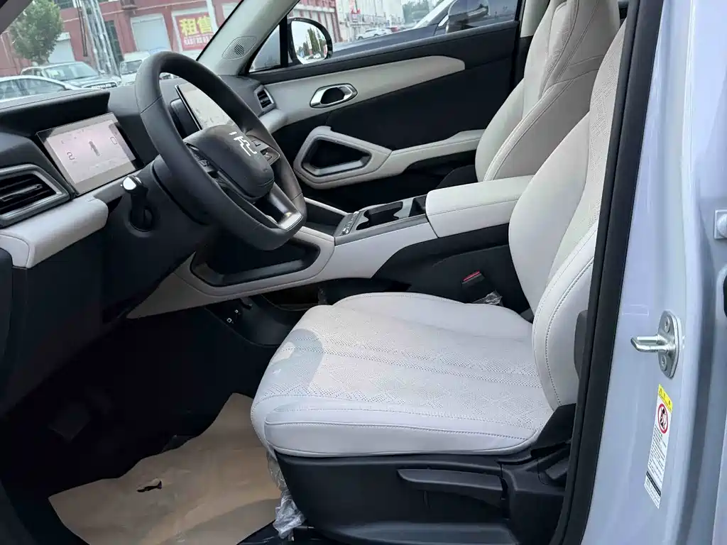 BYD Yuan UP — миниатюра 7