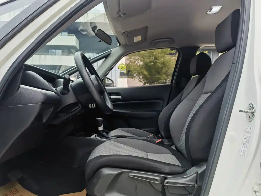 Honda Fit — миниатюра 8