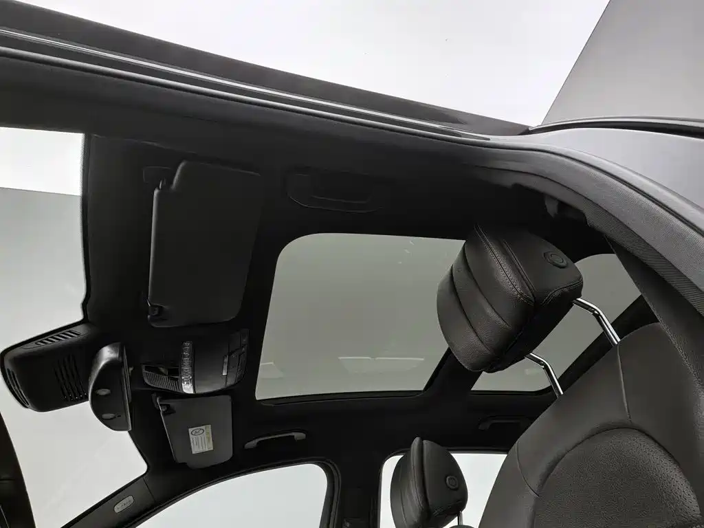Mercedes-Benz GLC — миниатюра 14