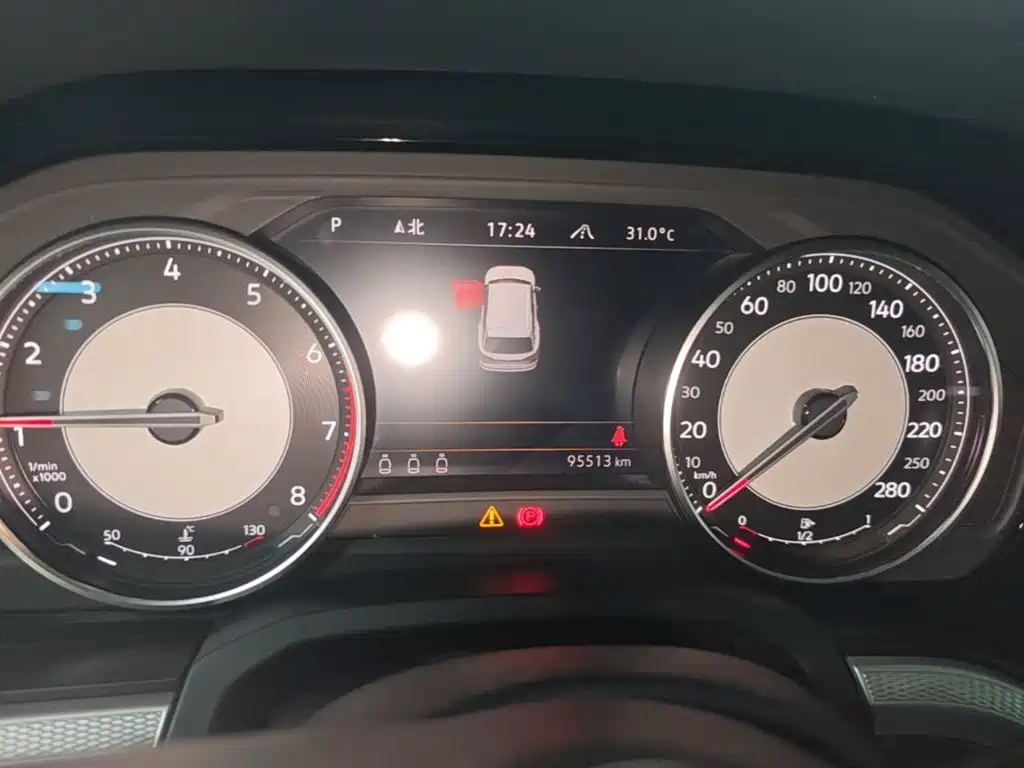 Volkswagen Touareg — миниатюра 12