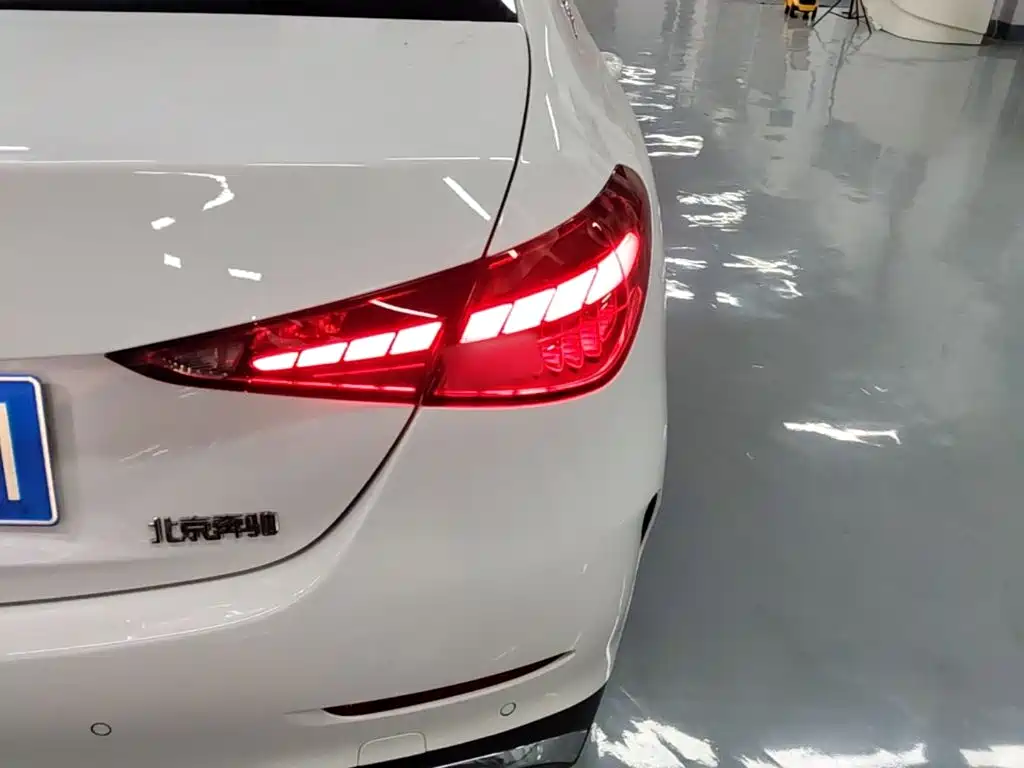 Mercedes-Benz C-Class — миниатюра 8