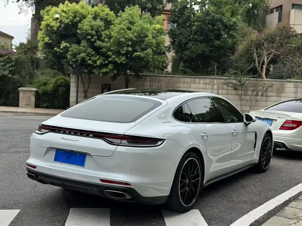 Porsche Panamera — миниатюра 8