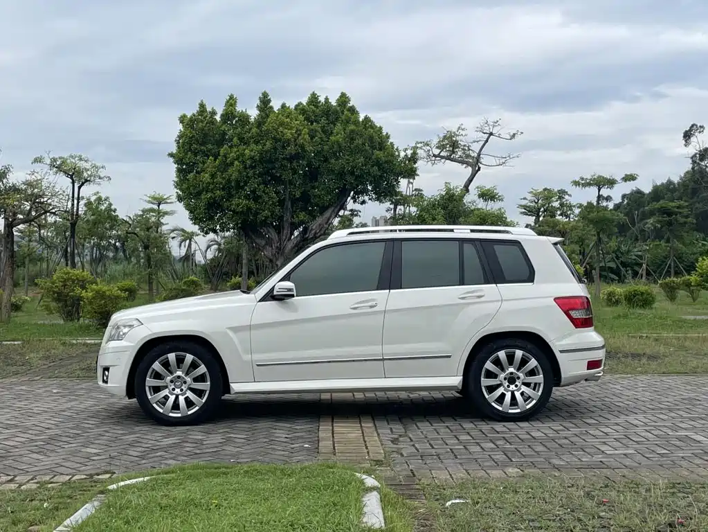 Mercedes-Benz GLK-Class (Import) — миниатюра 7