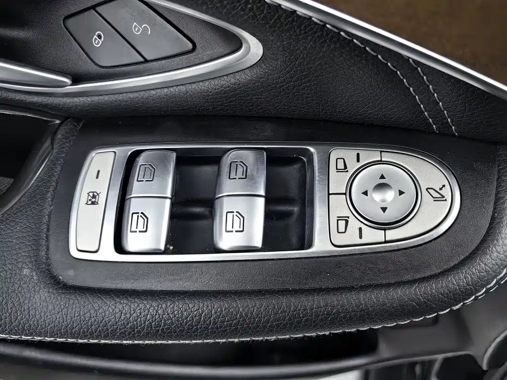 Mercedes-Benz GLC — миниатюра 9