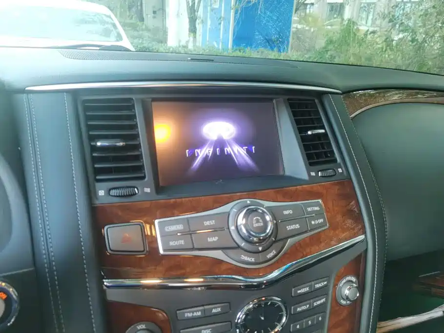 Infiniti QX80 — миниатюра 12