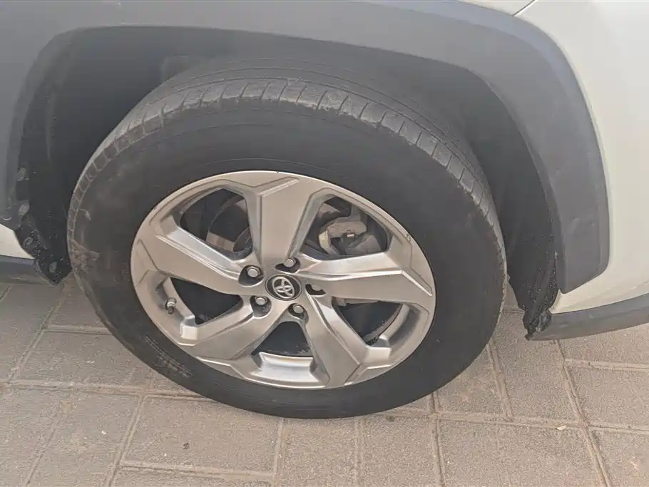 TOYOTA RAV4 RONGFANG