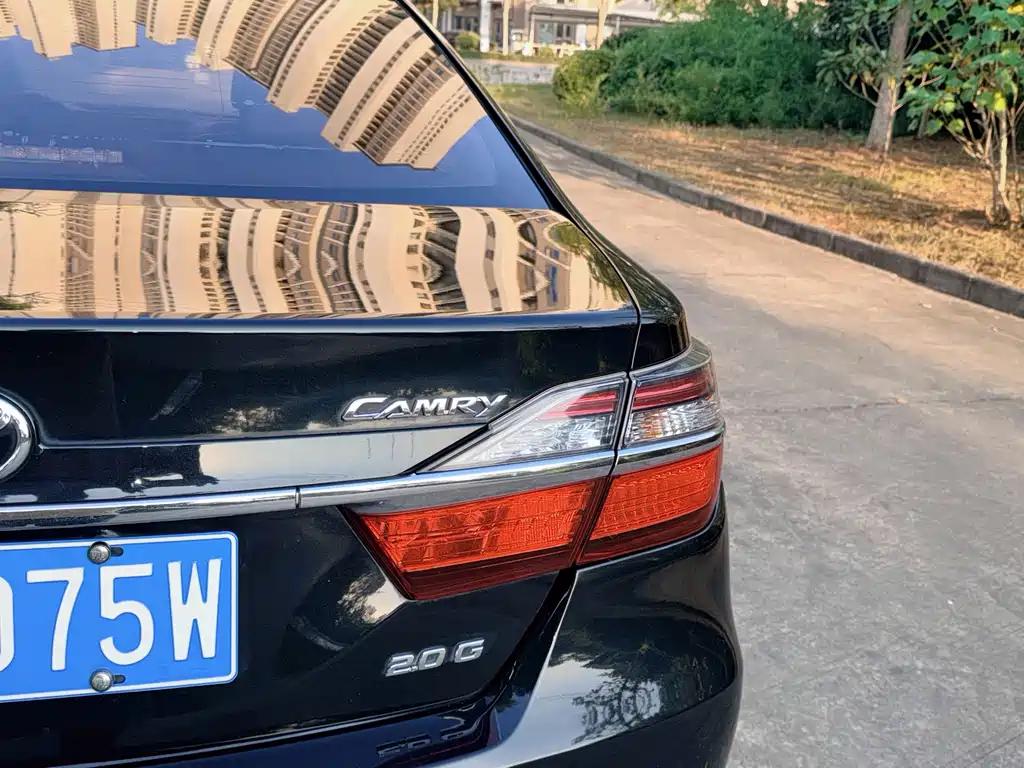 Toyota Camry — миниатюра 7