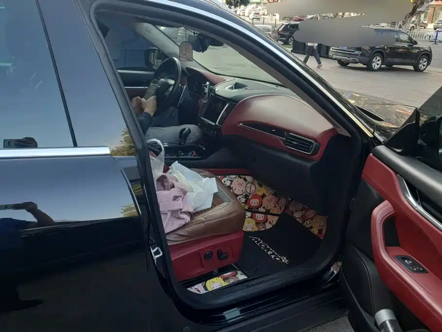 Maserati Levante — миниатюра 8