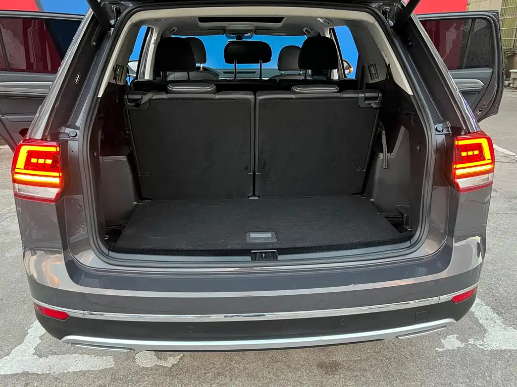 Volkswagen Teramont — миниатюра 10