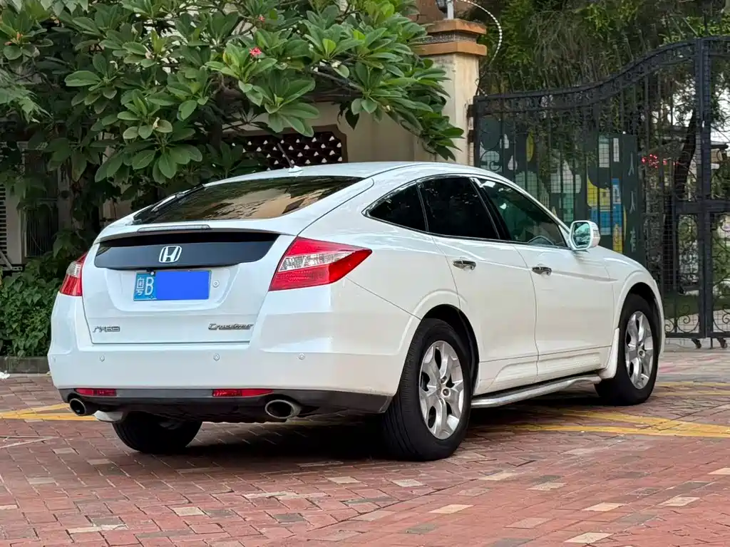 Honda Crosstour — миниатюра 8