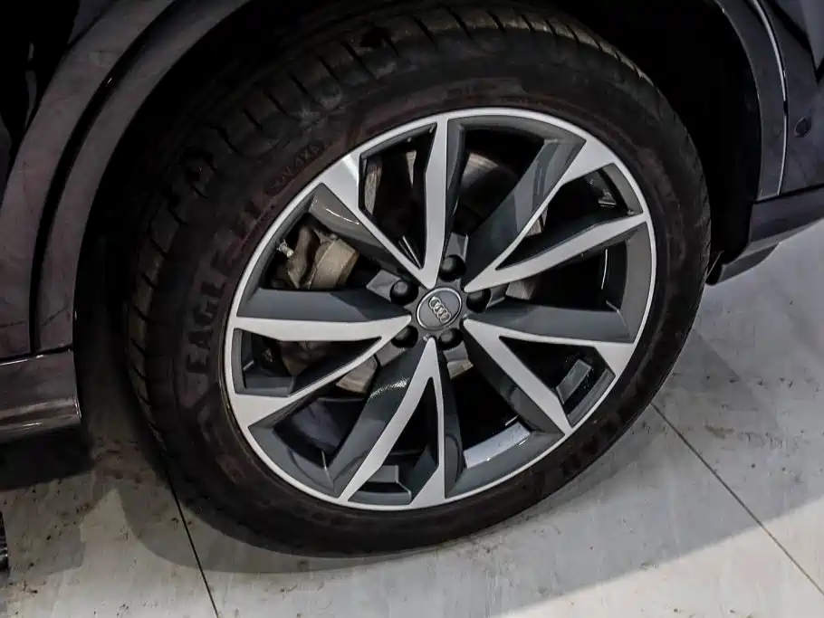 Audi Q7 — миниатюра 34