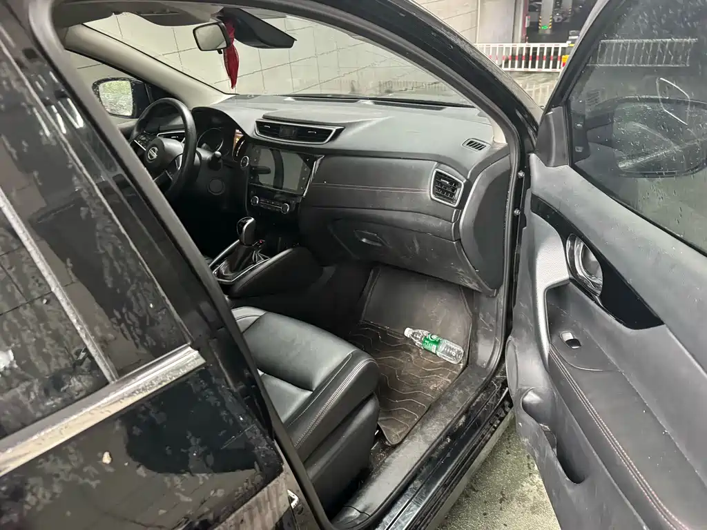 Nissan Qashqai — миниатюра 7