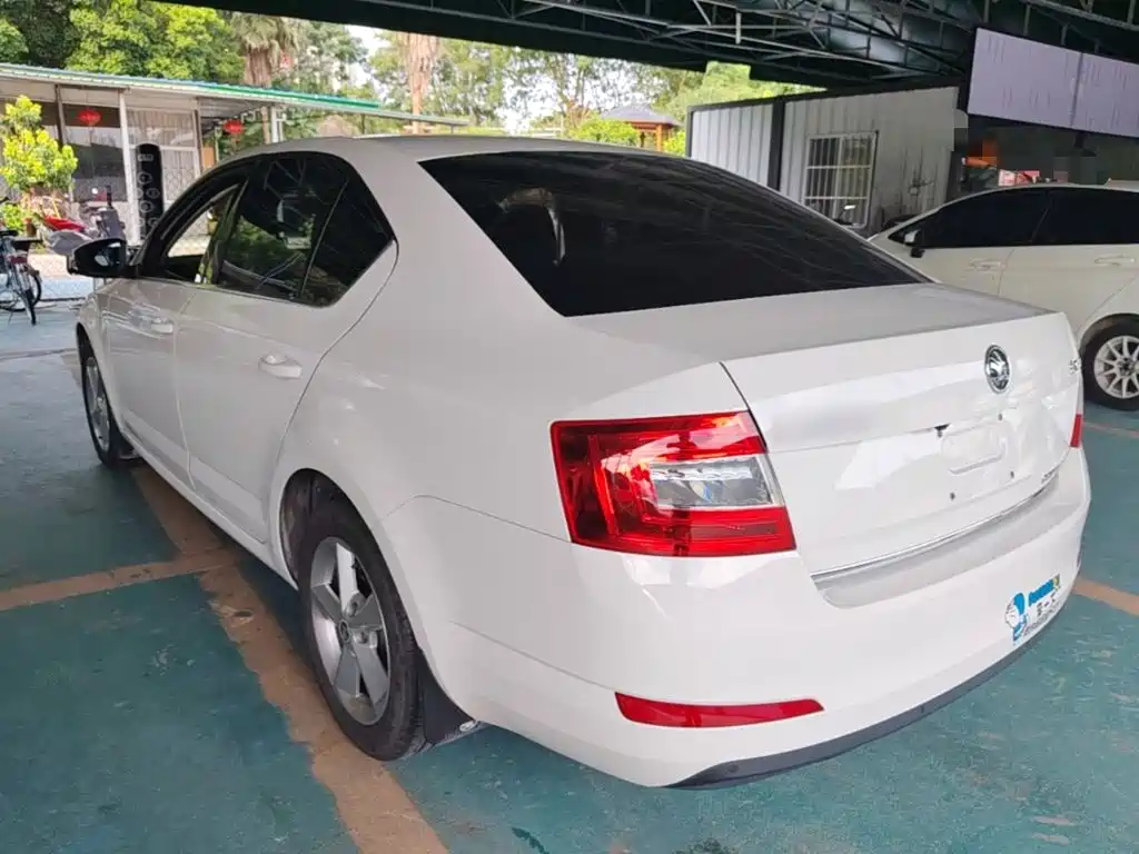 Skoda Octavia — миниатюра 5