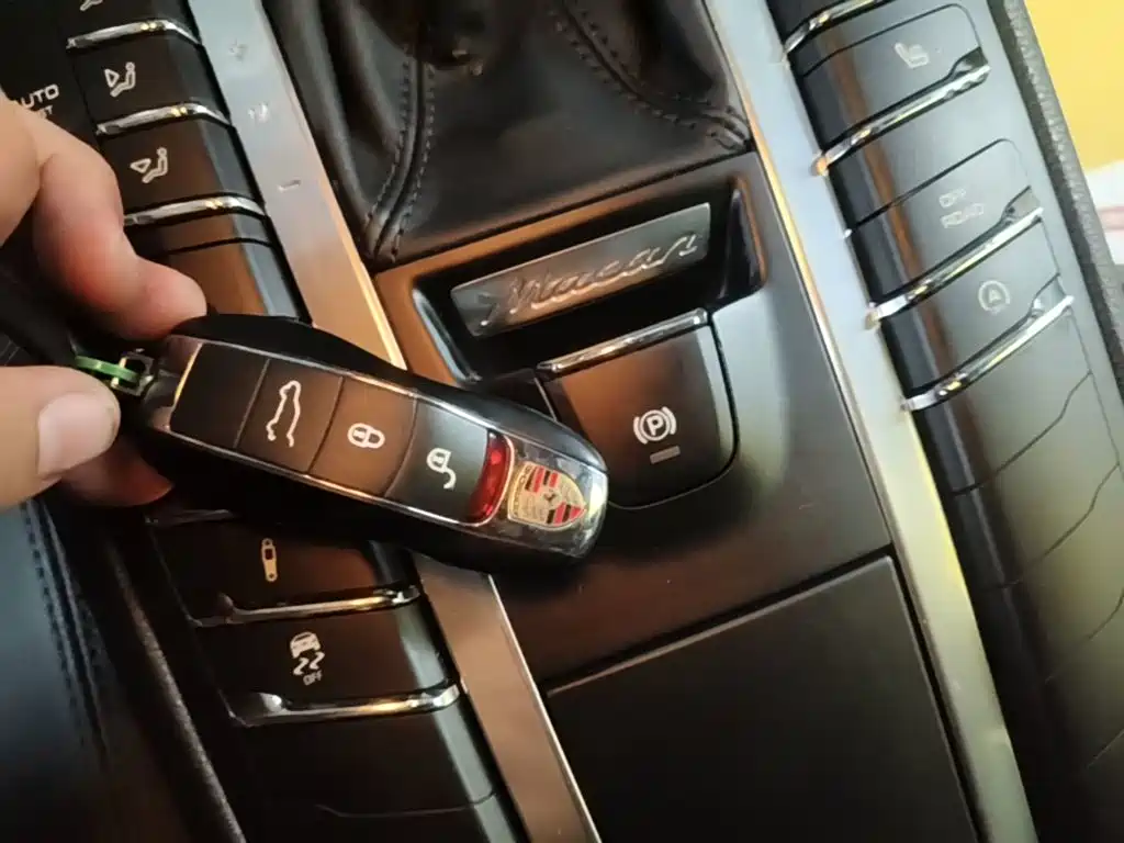 Porsche Macan — миниатюра 9