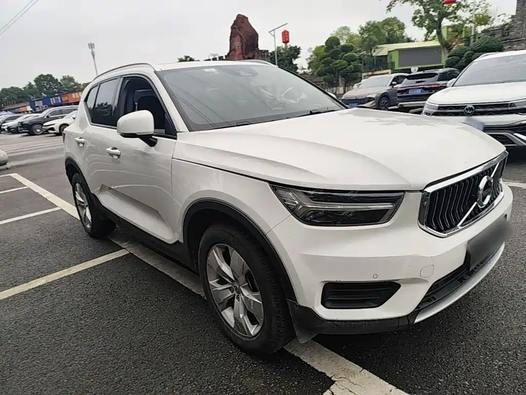 Volvo XC40 — миниатюра 4