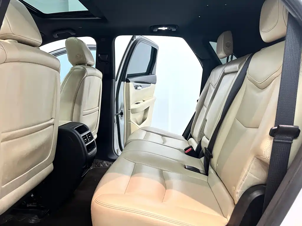 Cadillac XT5 — миниатюра 8