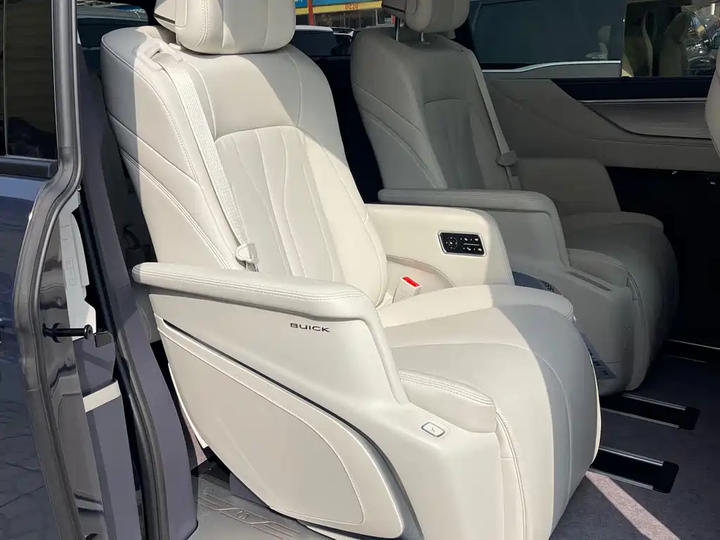 BUICK GL8 NEW ENERGY