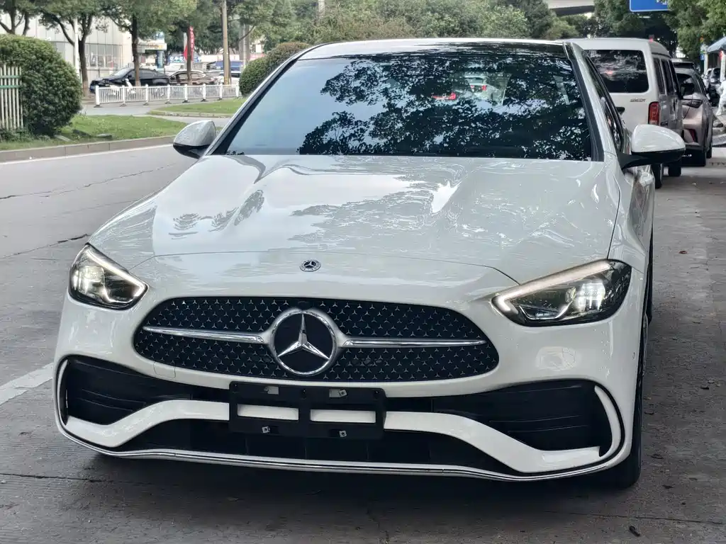 Mercedes-Benz C-Class — миниатюра 2