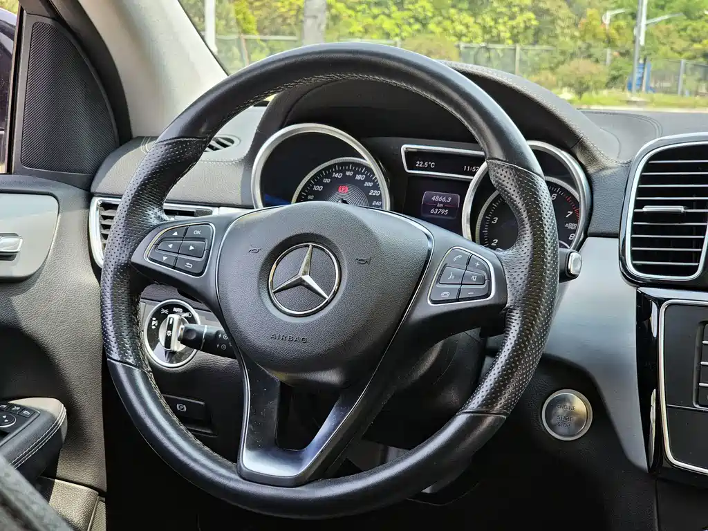 Mercedes-Benz GLE Coupe GLE 400 4MATIC Coupe SUV, фото 13