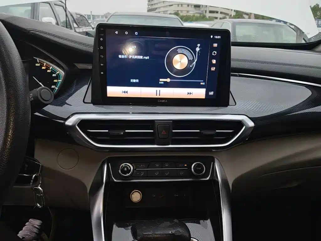 MAXUS Euniq 5 — миниатюра 13