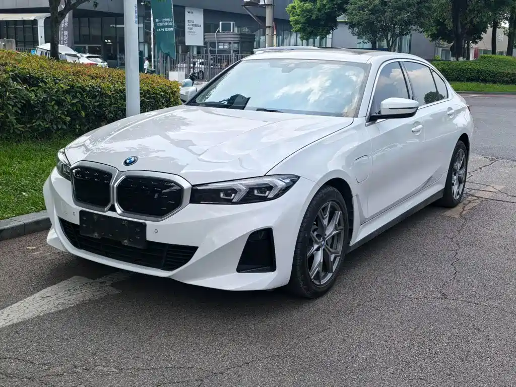 宝马i3 2022款 eDrive 35 L 2023