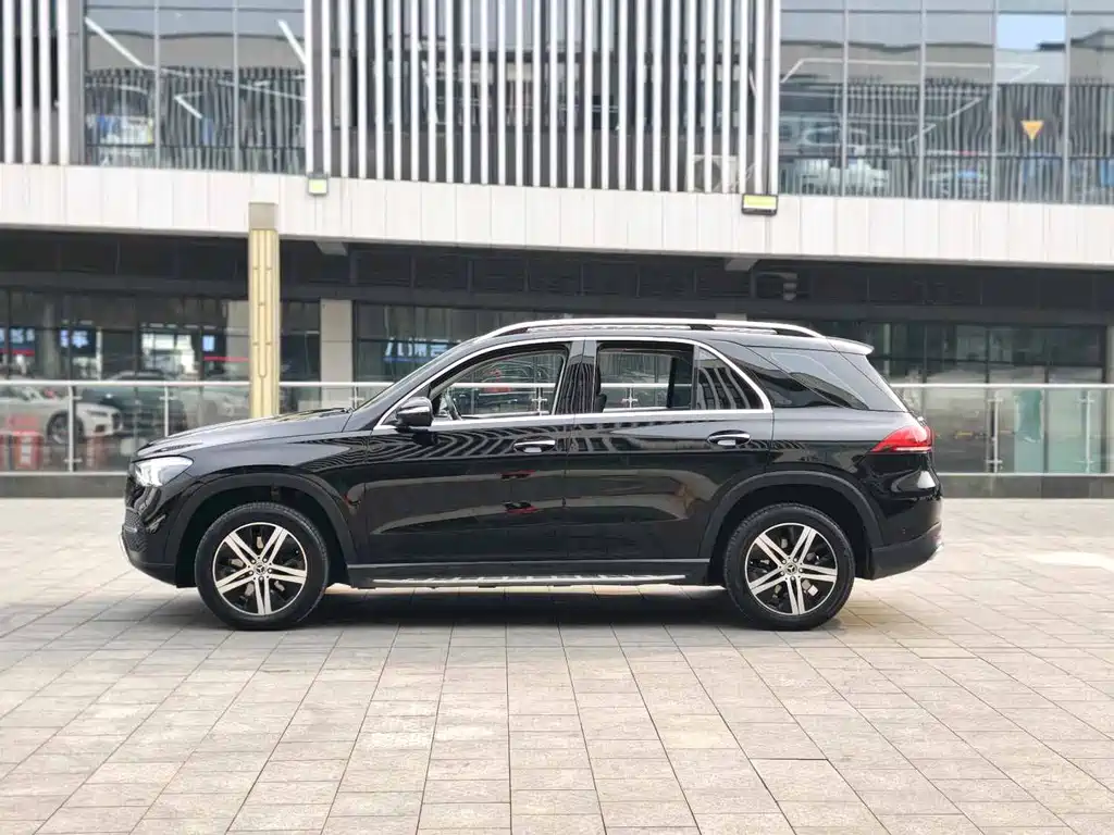 Mercedes-Benz GLE (Import) — миниатюра 14