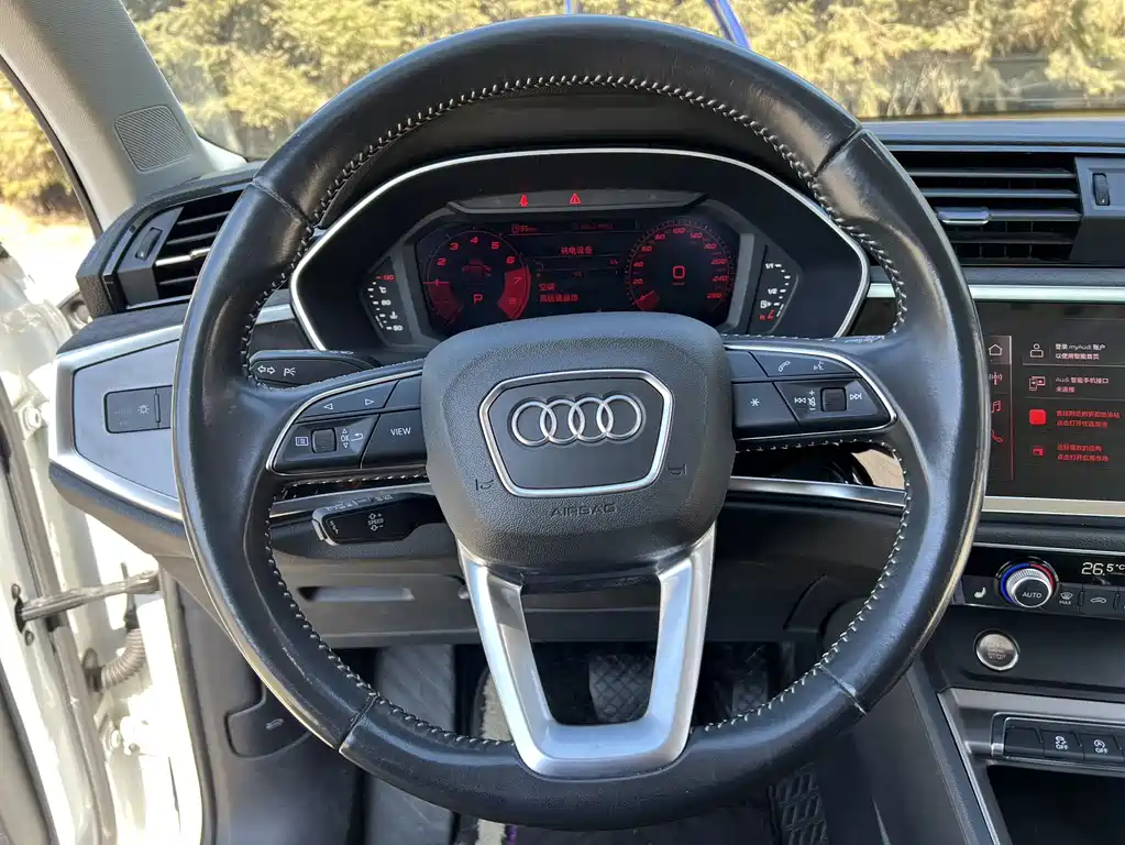 Audi Q3 — фотографии объявления, Фото 21