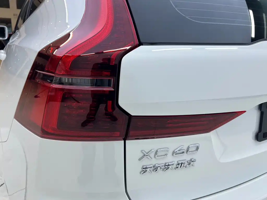 Volvo XC60 — миниатюра 8